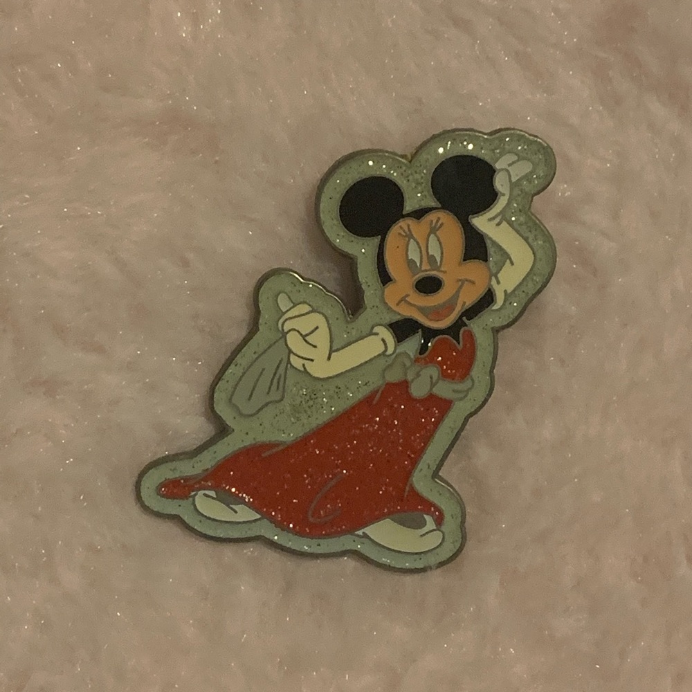 Minnie pin